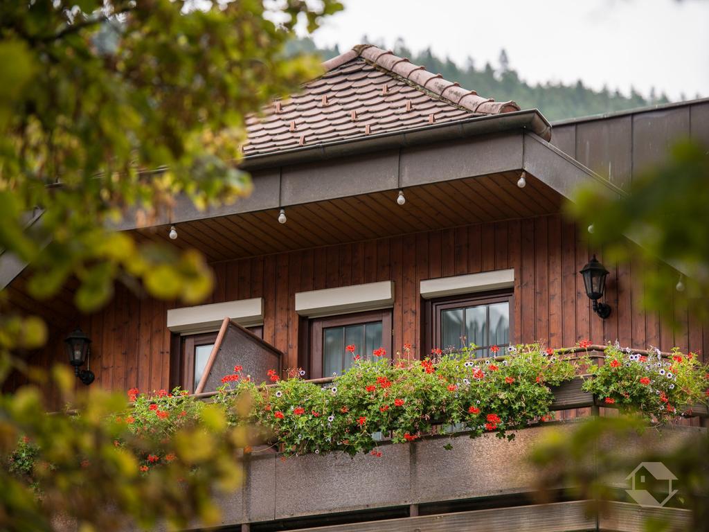 Hotel Restaurant Alte Linde Бад-Вильдбад Экстерьер фото