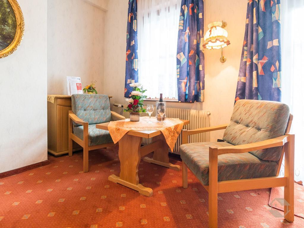 Hotel Restaurant Alte Linde Бад-Вильдбад Экстерьер фото