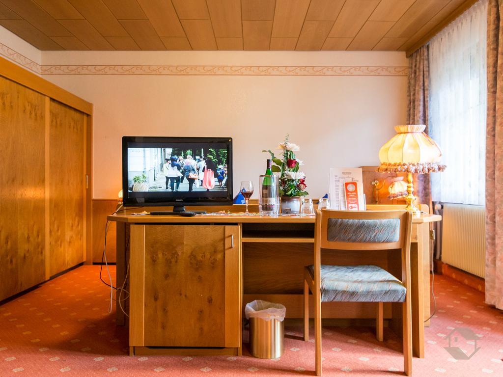 Hotel Restaurant Alte Linde Бад-Вильдбад Экстерьер фото
